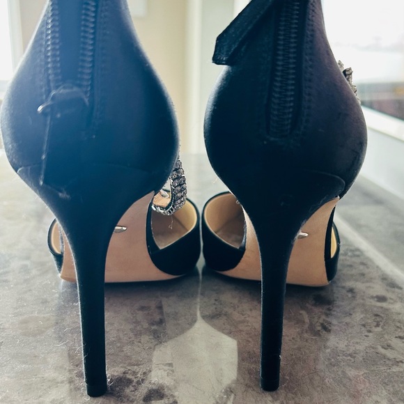 Shoes - Picture 2 of 4